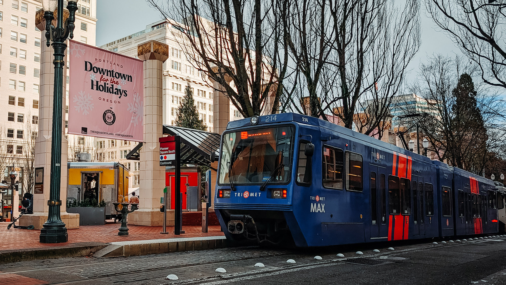 Downtown for the Holidays — photo 5